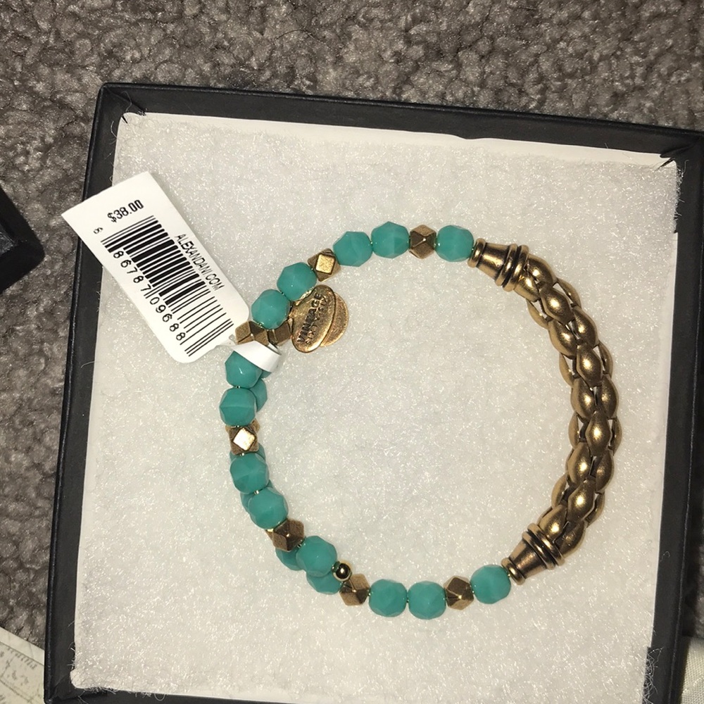Bracelet